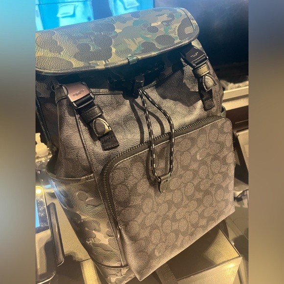 NWOT Coach League Flap Backpack In Signature Canvas With Camo Print - Picture 9 of 9